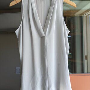 Vince Camuto Seeveless v-Neck Grey Blouse
